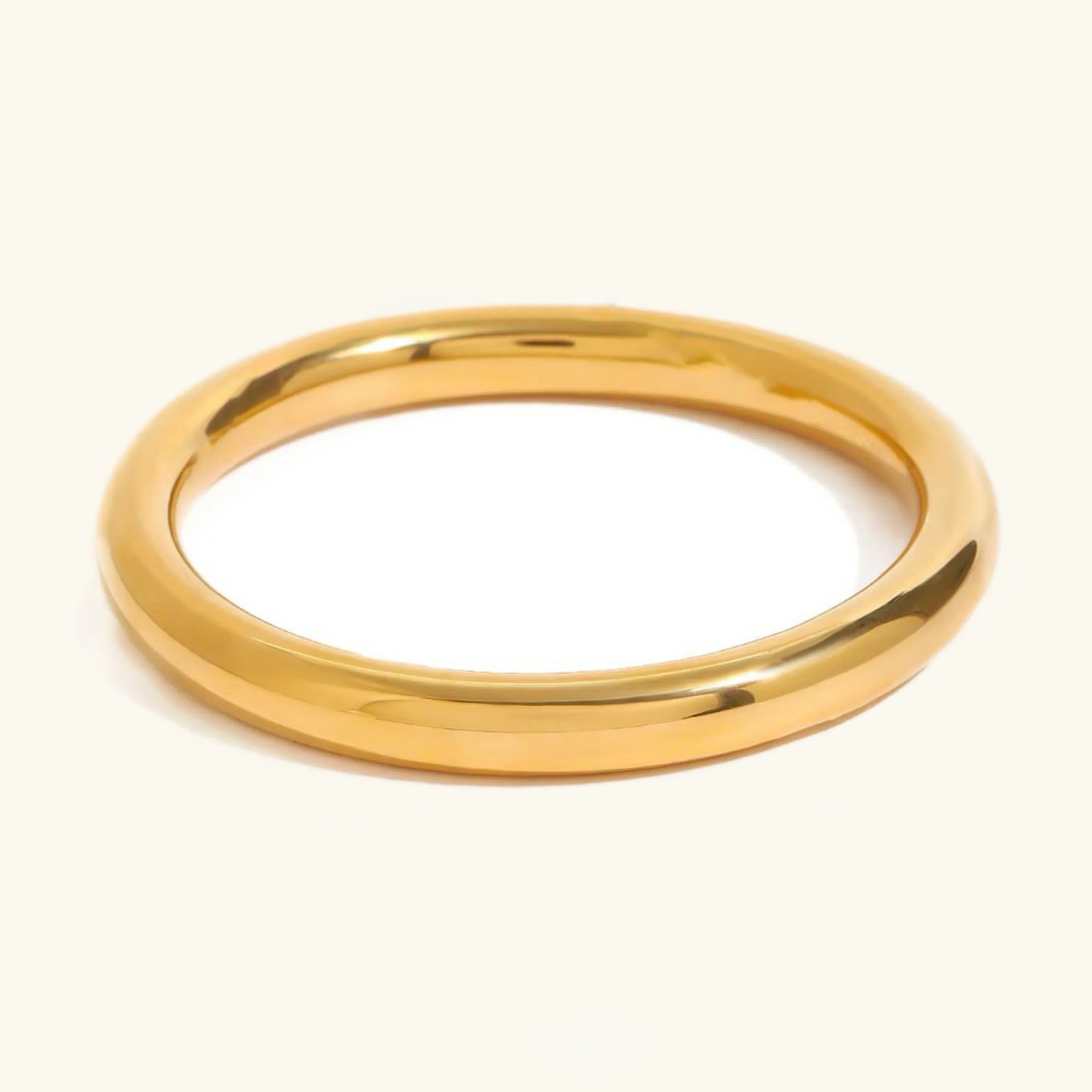 Lina Smooth Gold Bangle