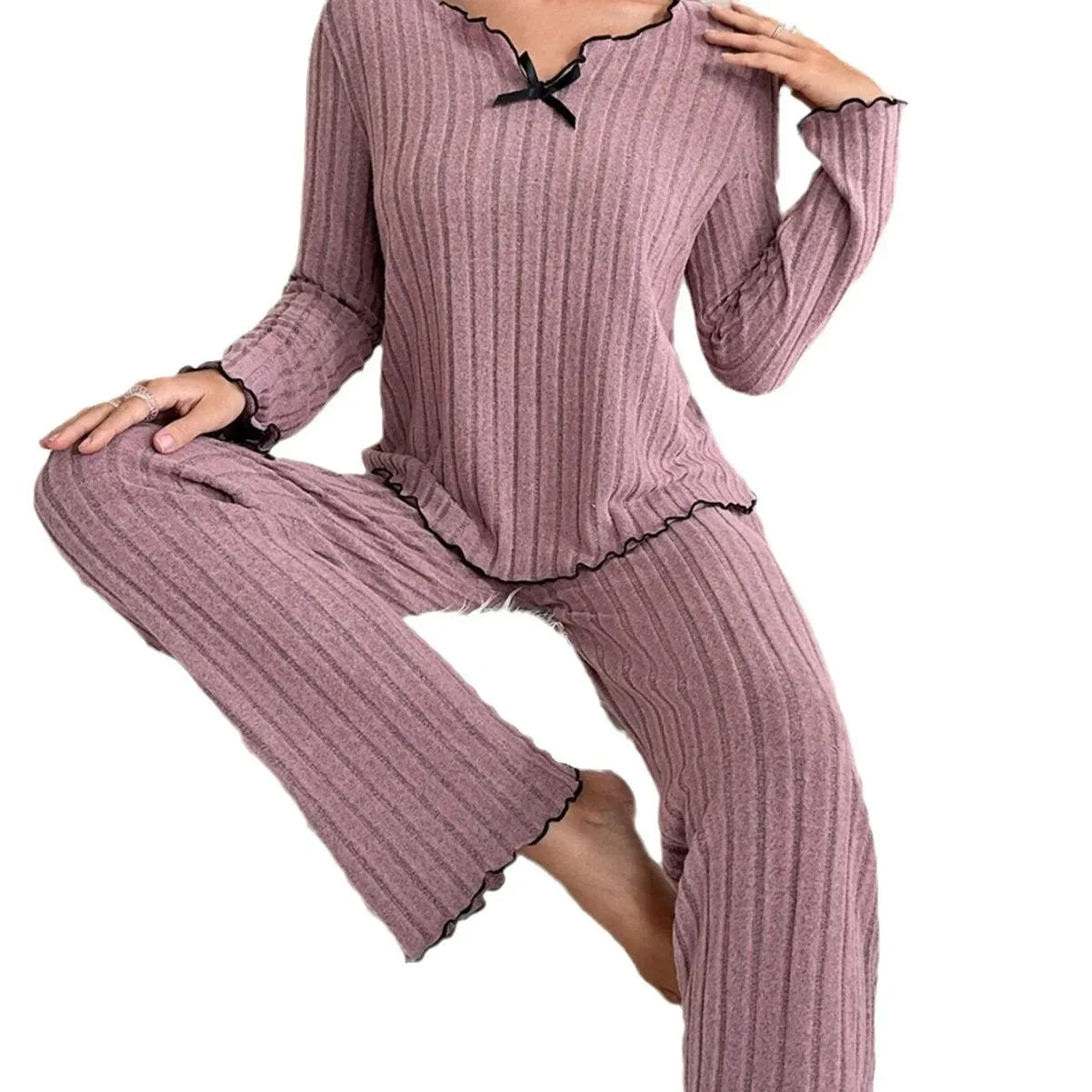 Offre spéciale de la saison nouveau bord noir champignon décontracté maison ensemble saison d'été col en v vêtements de nuit pantalon pour hommes et femmes confort